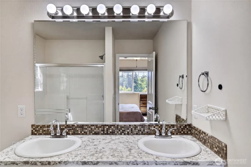 Property photo for 1477 W Gateway Heights Loop, Sedro Woolley photo 19