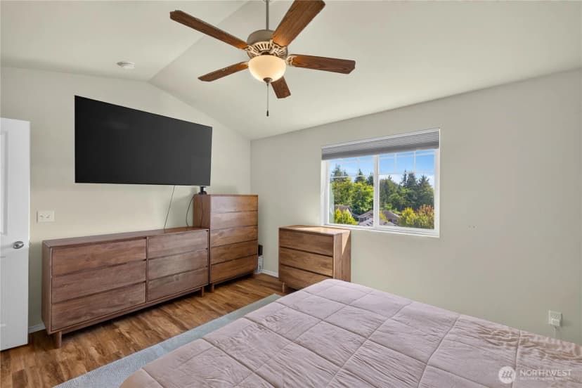Property photo for 1477 W Gateway Heights Loop, Sedro Woolley photo 17