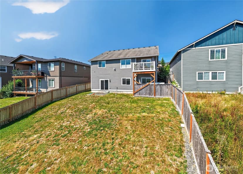 Property photo for 1477 W Gateway Heights Loop, Sedro Woolley photo 33