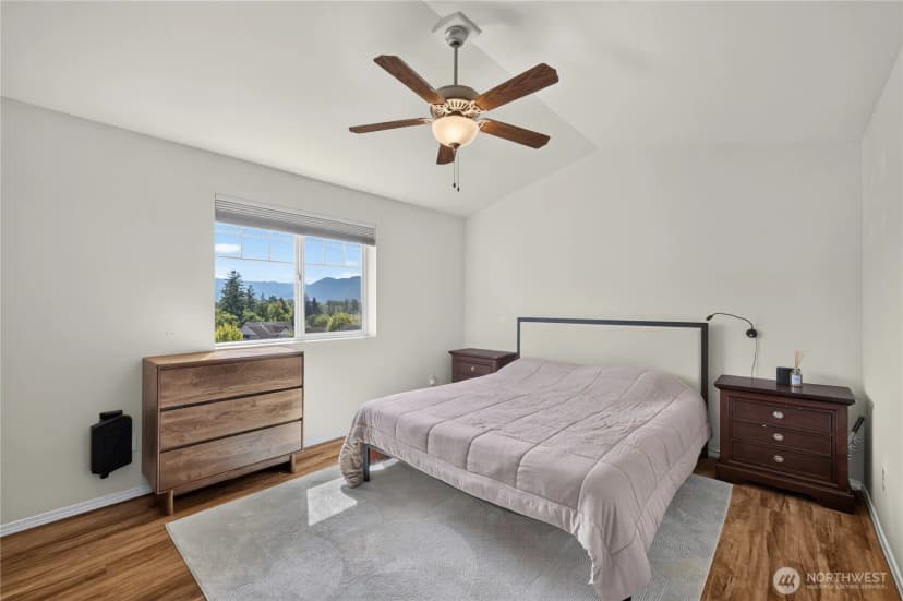 Property photo for 1477 W Gateway Heights Loop, Sedro Woolley photo 16