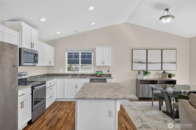 Property photo for 1477 W Gateway Heights Loop, Sedro Woolley photo 5