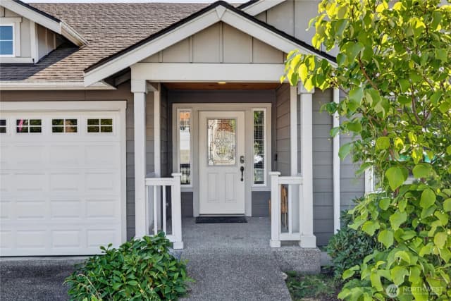 Property photo for 1477 W Gateway Heights Loop, Sedro Woolley photo 2