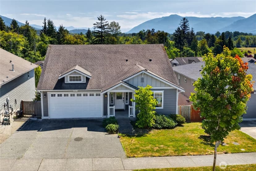 Property photo for 1477 W Gateway Heights Loop, Sedro Woolley photo 8
