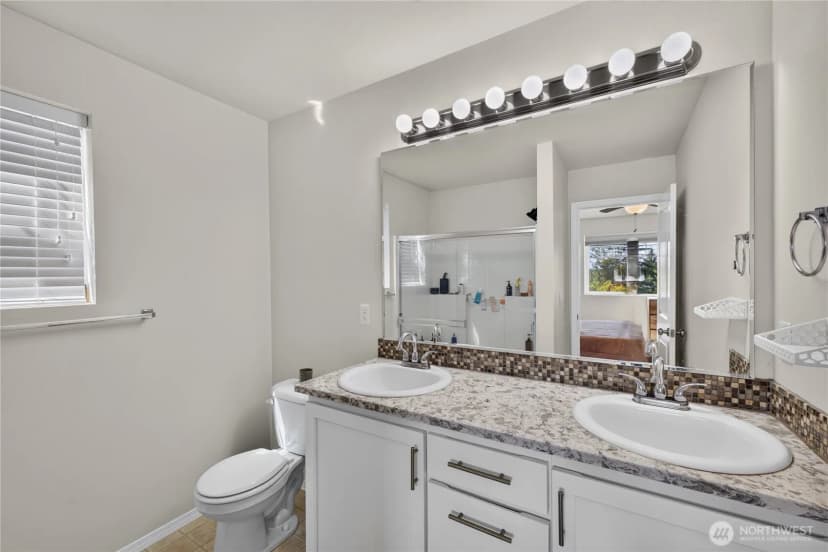 Property photo for 1477 W Gateway Heights Loop, Sedro Woolley photo 29