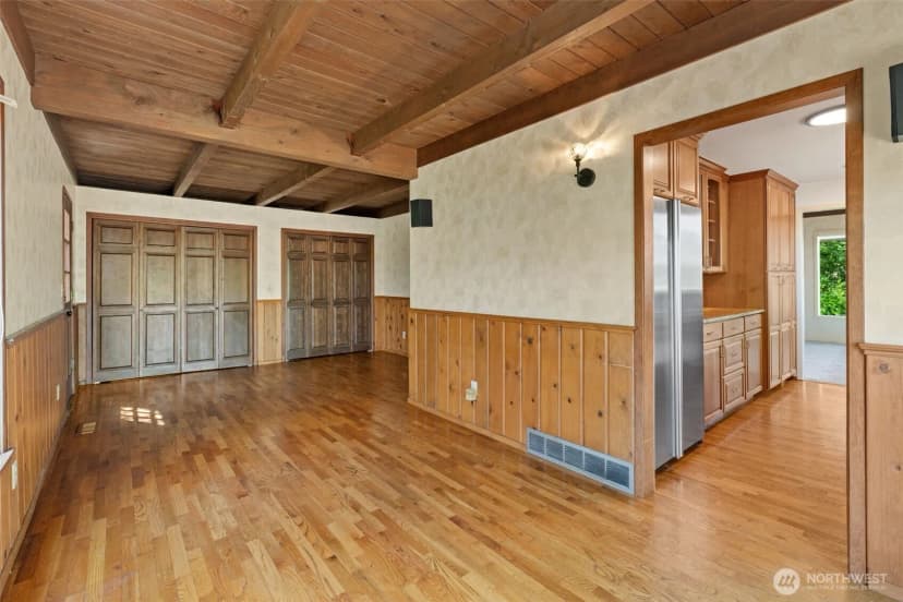 Property photo for 4442 95th Avenue Ne, Bellevue photo 17