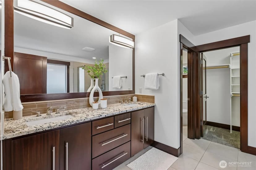 Property photo for 7015 Ne 138th Street, Kirkland photo 14