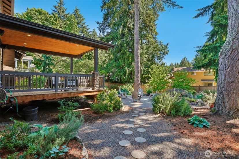 Property photo for 7015 Ne 138th Street, Kirkland photo 32
