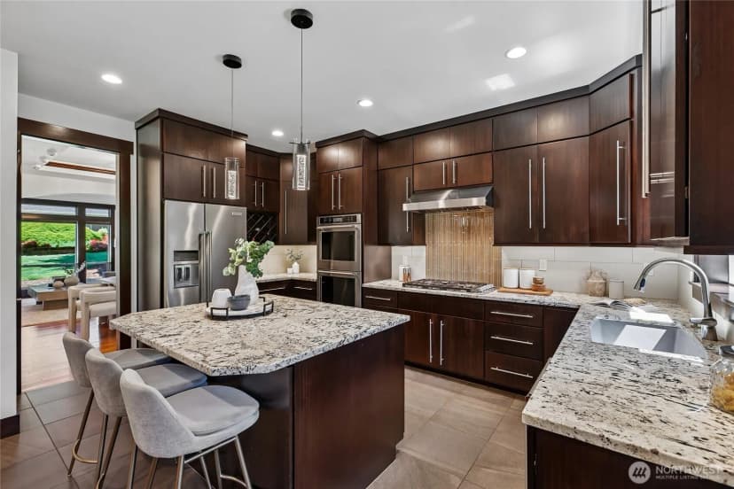 Property photo for 7015 Ne 138th Street, Kirkland photo 8