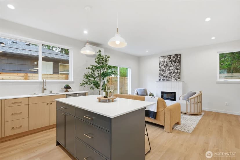 Property photo for 9725 Evanston Avenue N #b, Seattle photo 11