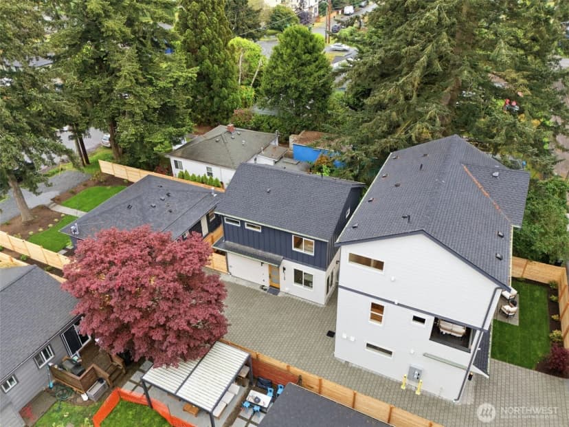Property photo for 9725 Evanston Avenue N #b, Seattle photo 30