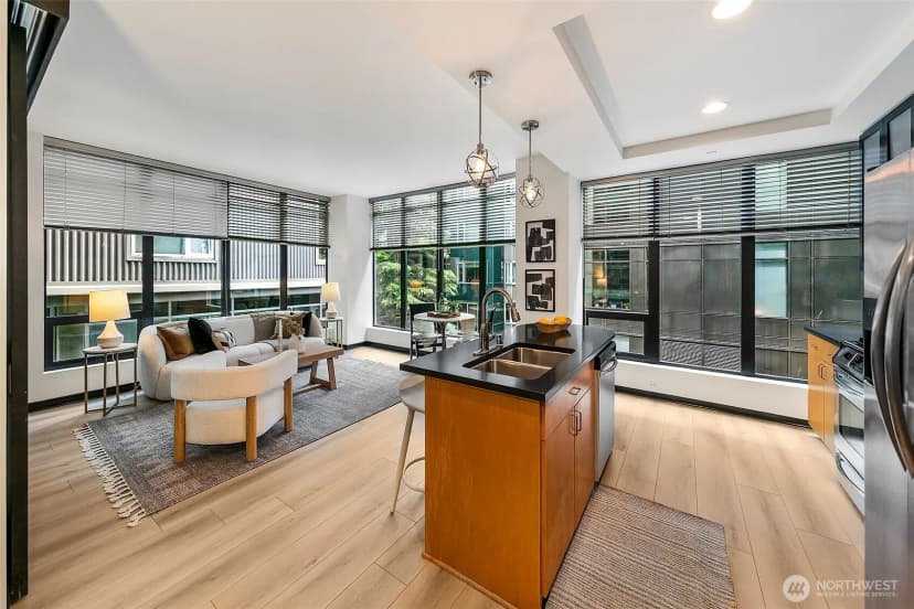 Property photo for 2716 Elliott Avenue #605, Seattle photo 5