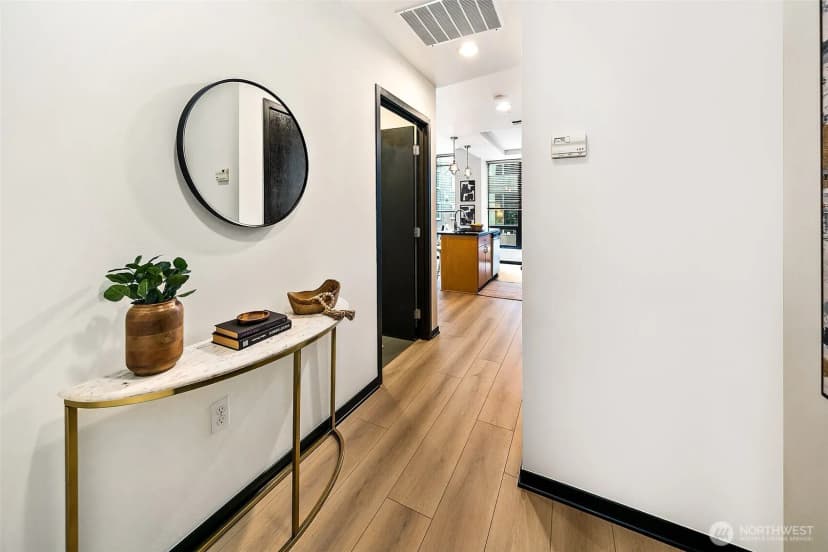 Property photo for 2716 Elliott Avenue #605, Seattle photo 16
