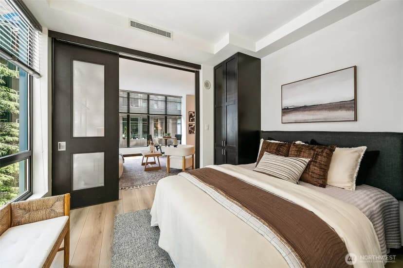 Property photo for 2716 Elliott Avenue #605, Seattle photo 13