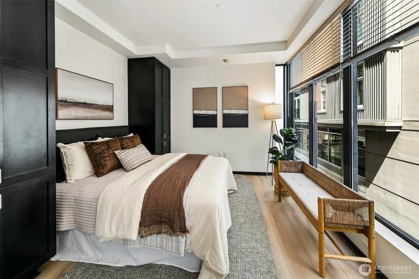 Property photo for 2716 Elliott Avenue #605, Seattle photo 12