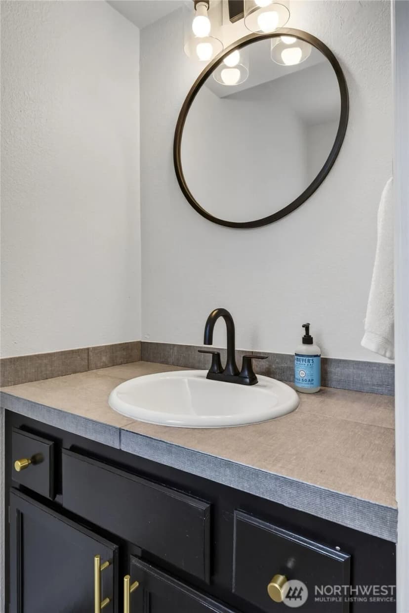 Property photo for 602 198th Street Se, Bothell photo 14