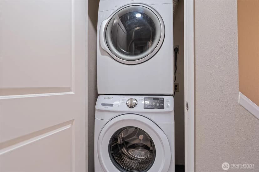 Property photo for 10053 Ne 138th Place #f5, Kirkland photo 30