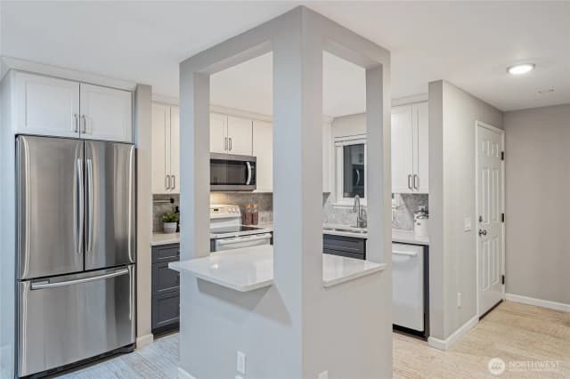Property photo for 10053 Ne 138th Place #f5, Kirkland photo 5