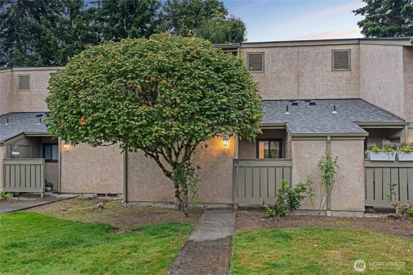 Property photo for 10053 Ne 138th Place #f5, Kirkland photo 38