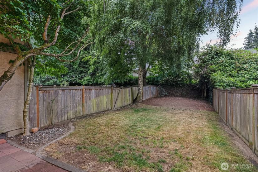 Property photo for 10053 Ne 138th Place #f5, Kirkland photo 31