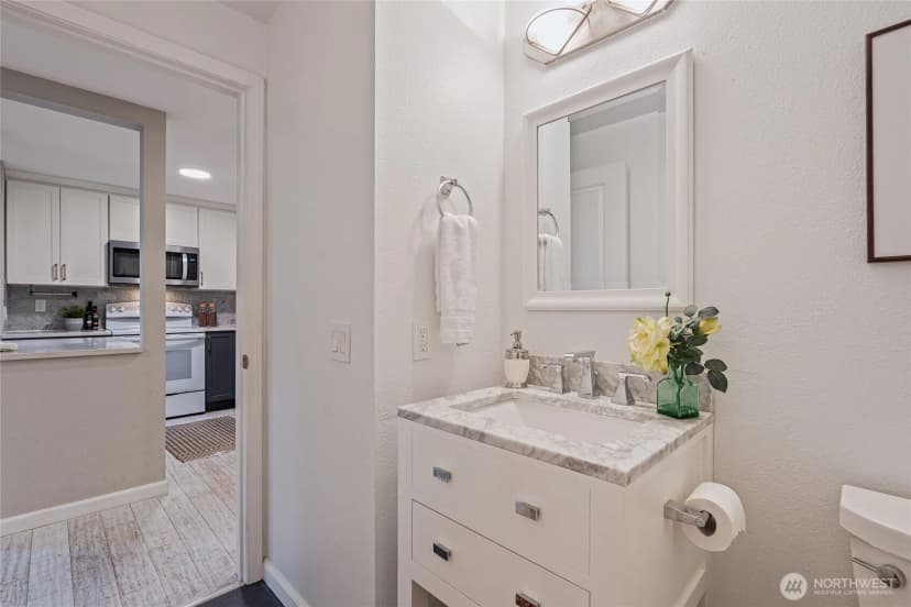 Property photo for 10053 Ne 138th Place #f5, Kirkland photo 19