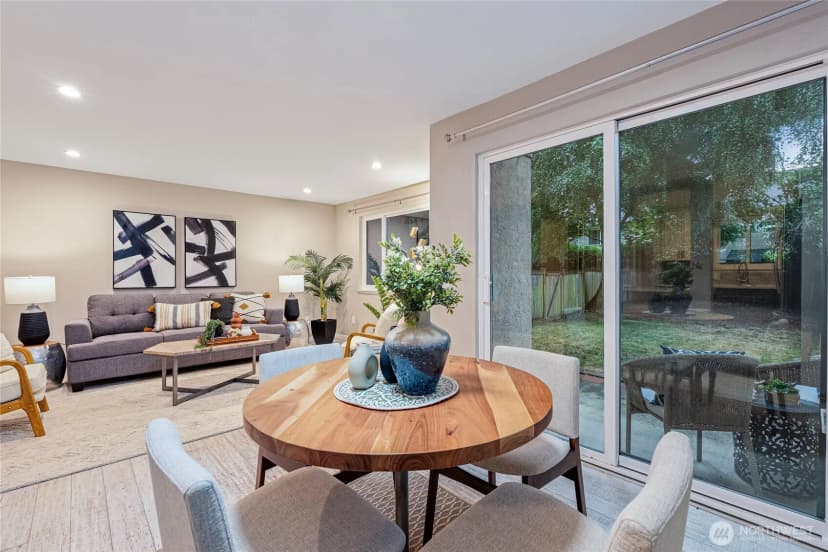Property photo for 10053 Ne 138th Place #f5, Kirkland photo 9