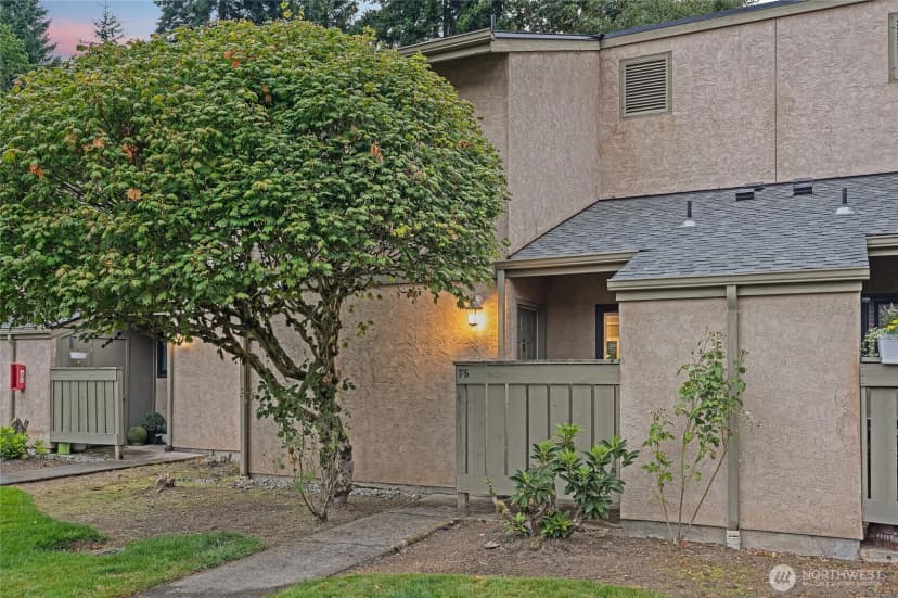 Property photo for 10053 Ne 138th Place #f5, Kirkland photo 39