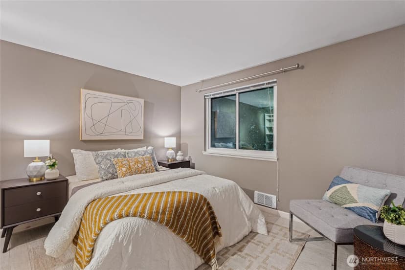 Property photo for 10053 Ne 138th Place #f5, Kirkland photo 26