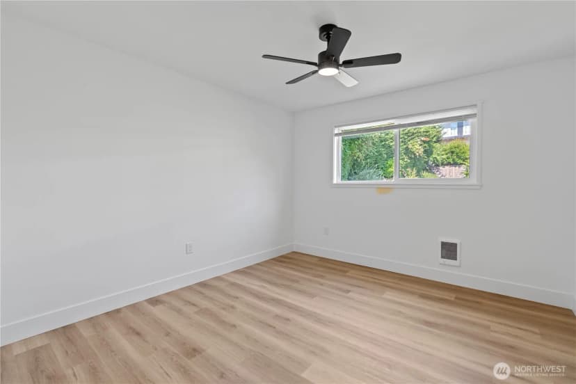 Property photo for 1027 S 230th Street #301, Des Moines photo 21