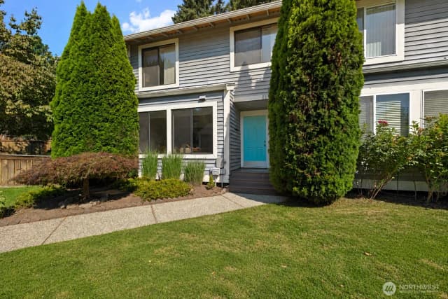 Property photo for 11706 Ne 105th Court, Kirkland photo 2