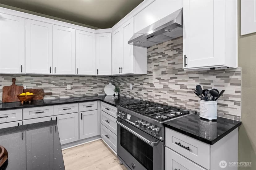 Property photo for 22429 Se 285th Street, Maple Valley photo 11