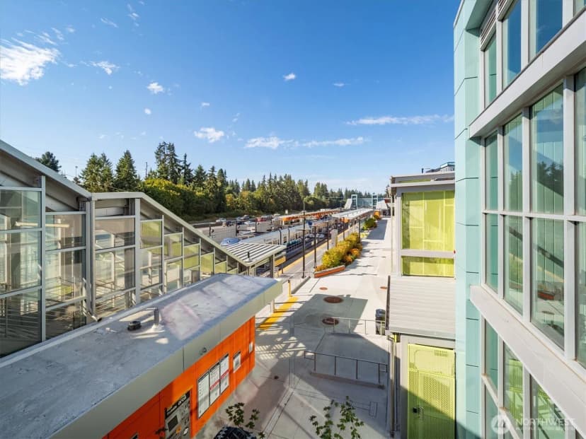 Property photo for 18032 - B Sunnyside Avenue N, Shoreline photo 20