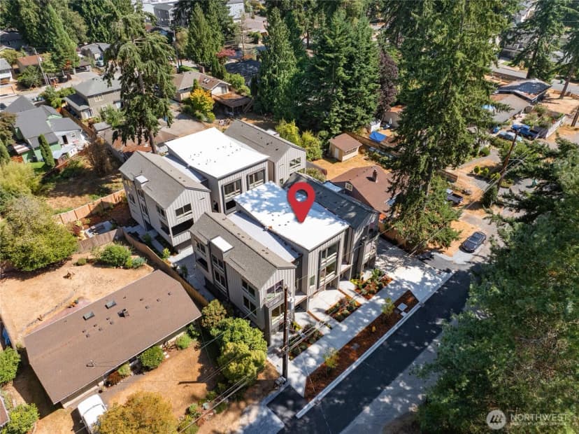 Property photo for 18032 - B Sunnyside Avenue N, Shoreline photo 25