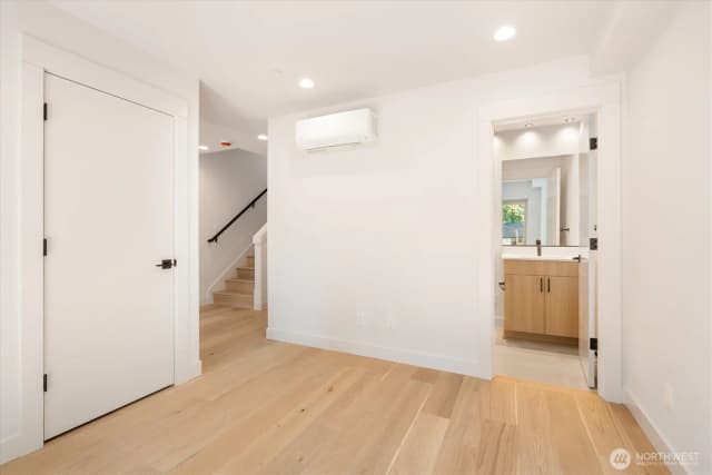 Property photo for 18032 - B Sunnyside Avenue N, Shoreline photo 4