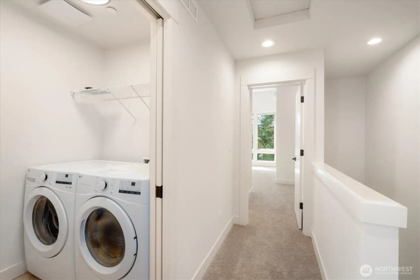 Property photo for 18032 - B Sunnyside Avenue N, Shoreline photo 15