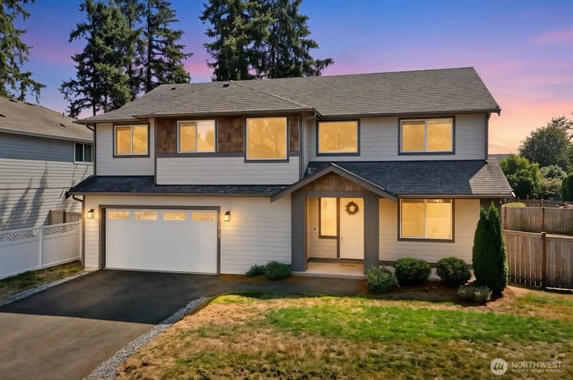 Property photo for 4913 Ne 1st Street, Renton