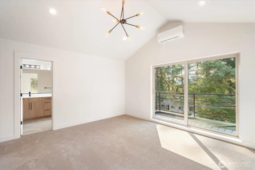 Property photo for 18032 - C Sunnyside Avenue N, Shoreline photo 13