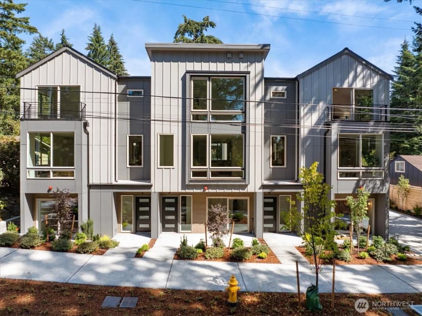 Property photo for 18032 - C Sunnyside Avenue N, Shoreline photo 26