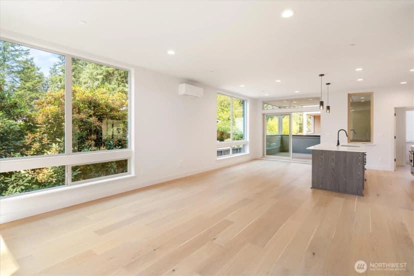 Property photo for 18032 - C Sunnyside Avenue N, Shoreline photo 11