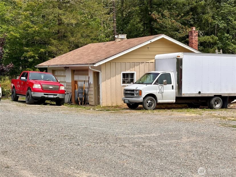 Property photo for 38519 Eatonville Cut Off Road E, Eatonville photo 19