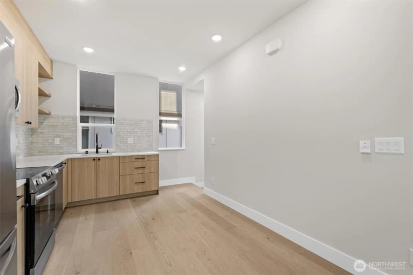 Property photo for 1407 29th Avenue #b, Seattle photo 8
