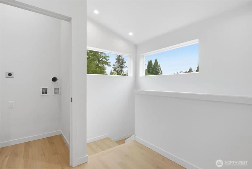 Property photo for 9725 Evanston Avenue N, Seattle photo 17