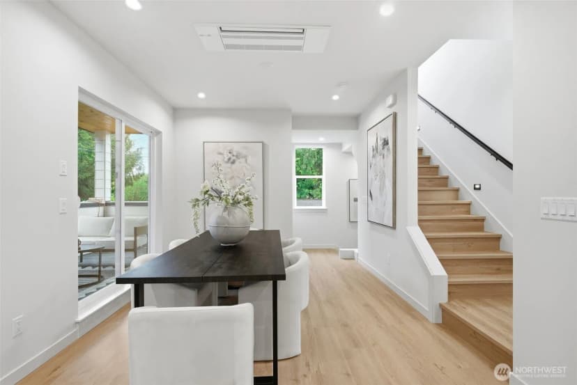 Property photo for 9725 Evanston Avenue N, Seattle photo 15