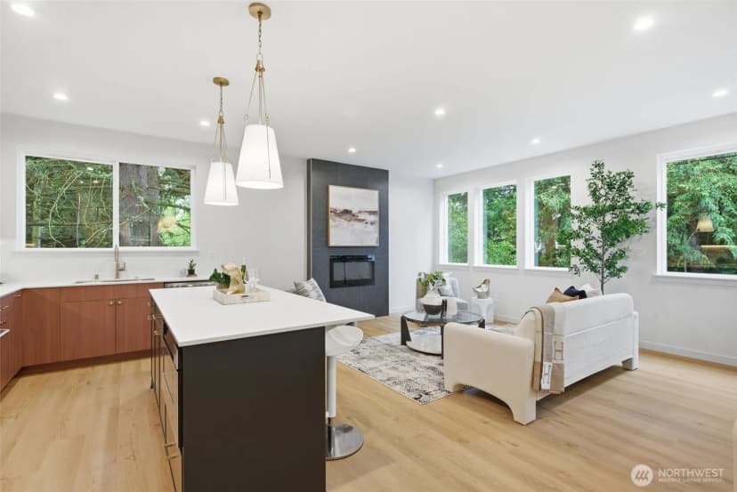 Property photo for 9725 Evanston Avenue N, Seattle photo 12