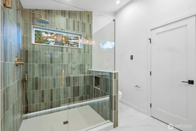 Property photo for 9725 Evanston Avenue N, Seattle photo 27