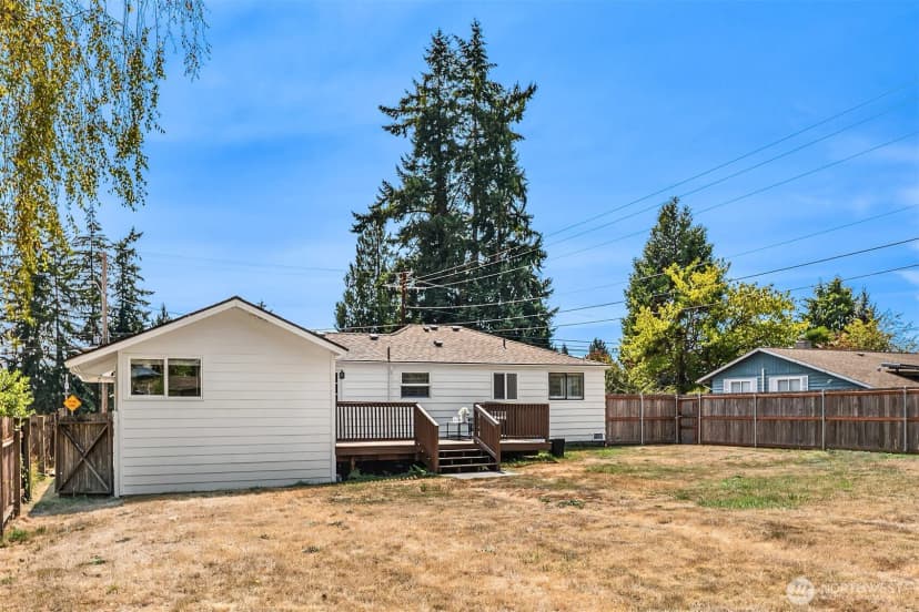 Property photo for 2021 204th Street Sw, Lynnwood photo 22