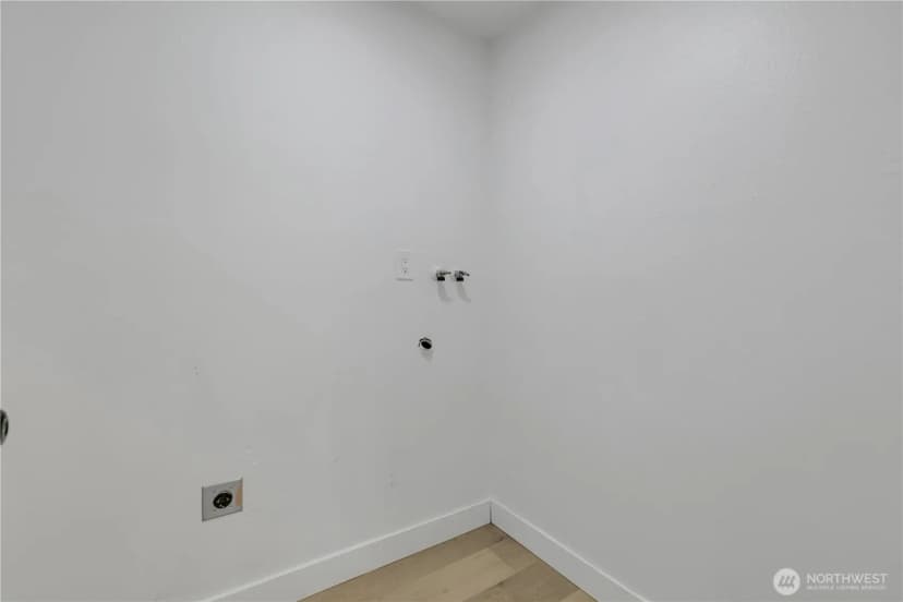 Property photo for 22240 24th Avenue S #e38, Des Moines photo 28