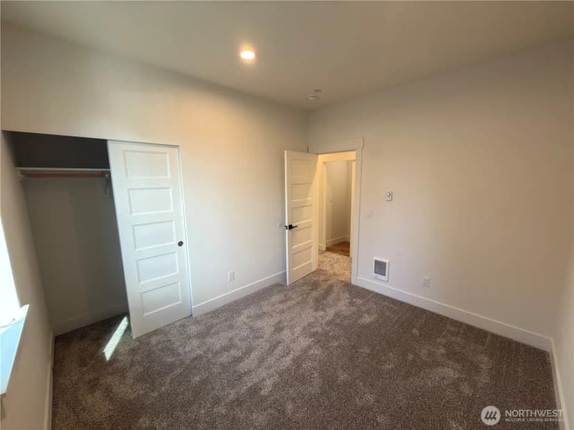 Property photo for 10528 13th Avenue W #a, Everett photo 17