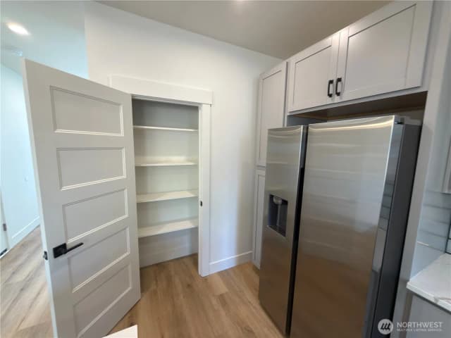 Property photo for 10528 13th Avenue W #a, Everett photo 5