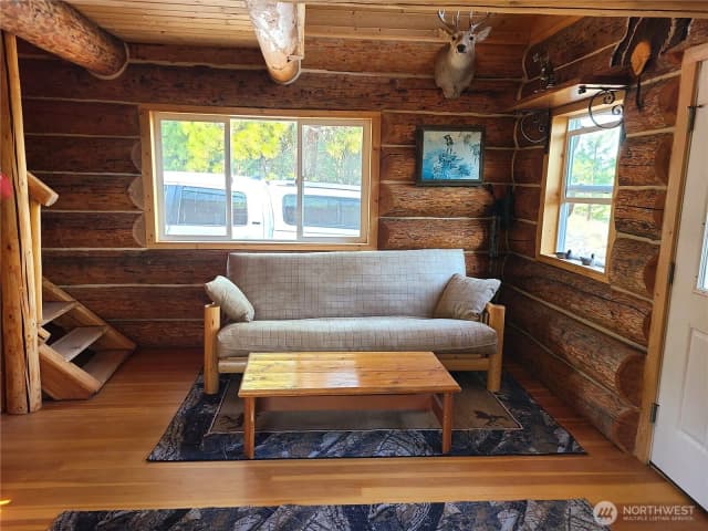 Property photo for 20 Doe Mountain Road, Tonasket photo 2