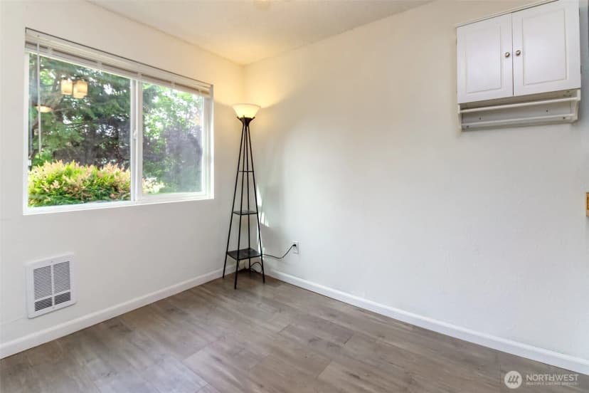 Property photo for 15280 Macadam Road S #e104, Tukwila photo 9